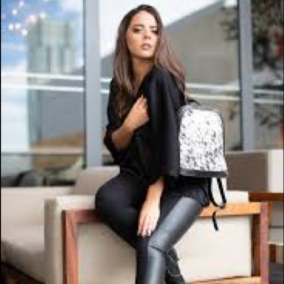 Carolina Crowley Corcega Leather Backpack NWT! - Picture 11 of 11